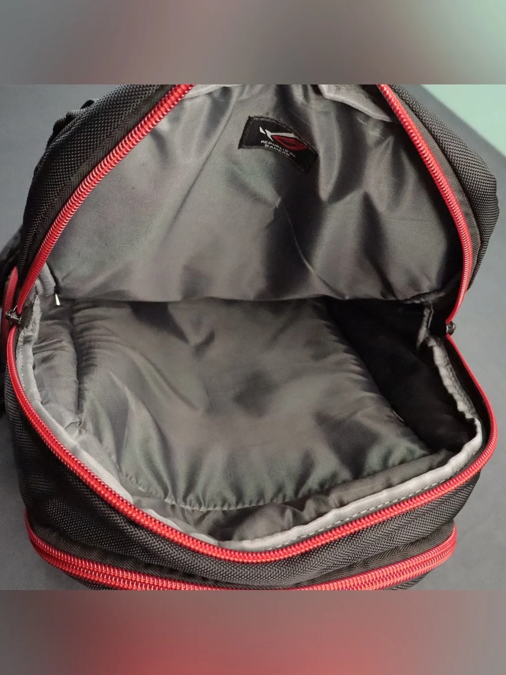 ASUS rog nomad